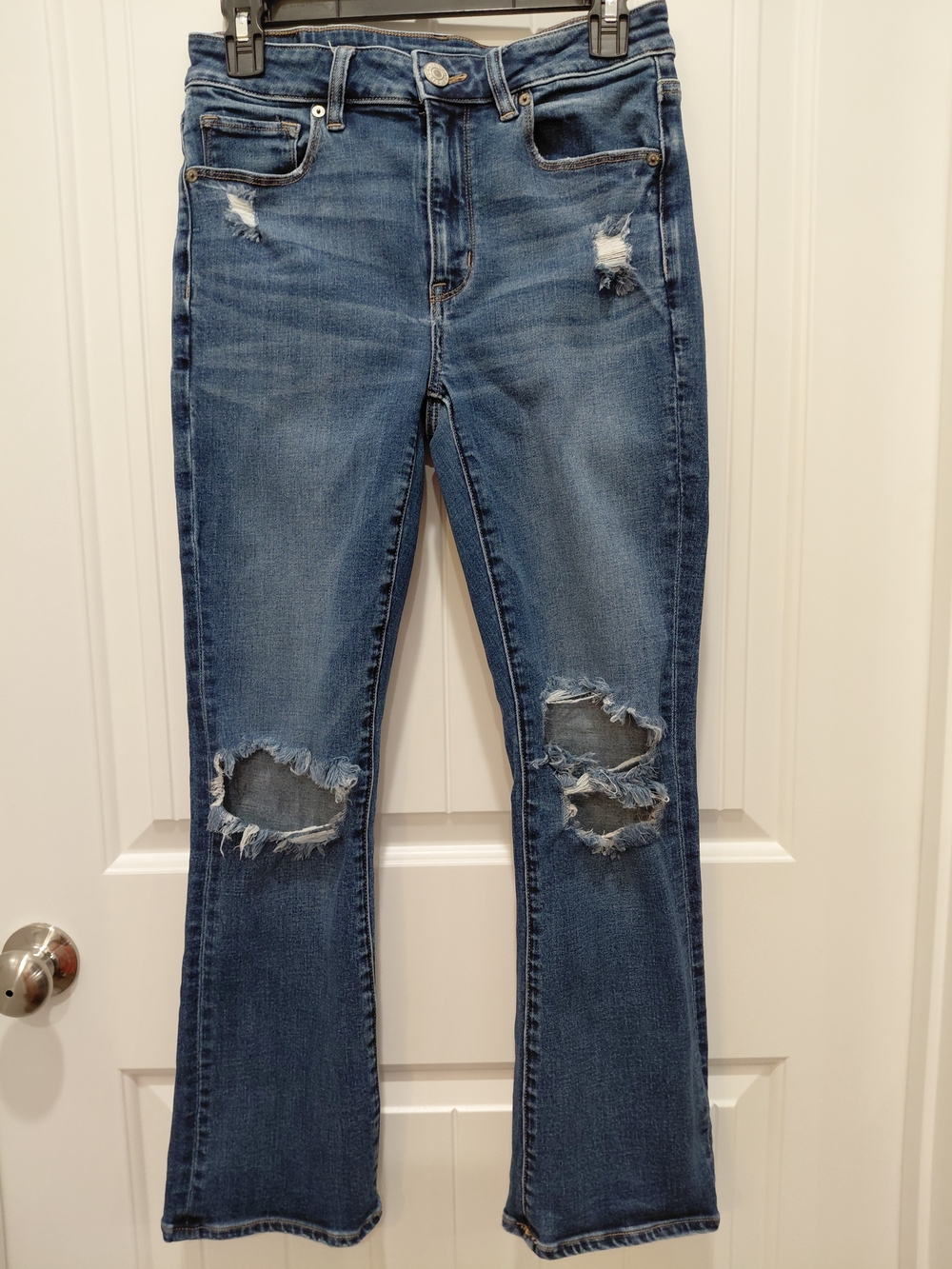 American Eagle Outfitters Medium Blue Distressed High-Rise Jeans Sz 6